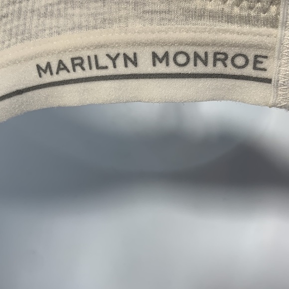 Marylin Monroe bra size 38C - Picture 4 of 5